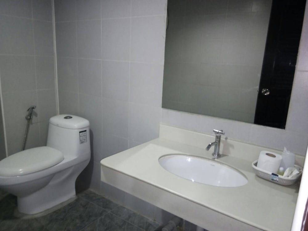 Standard Double Room - Photo 6