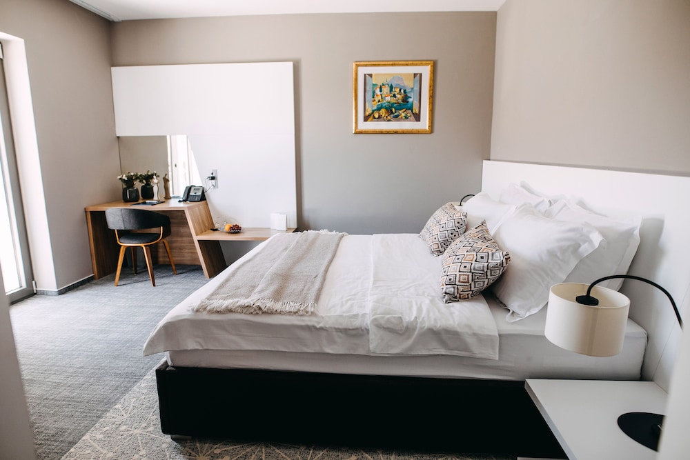 Deluxe Double Room, Courtyard View photo 1
