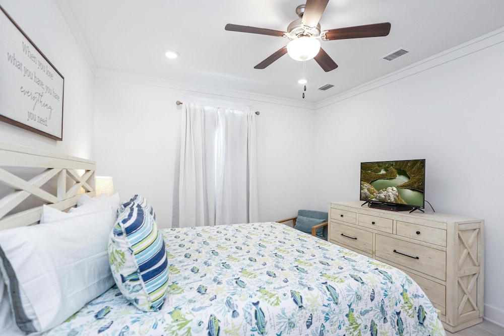 House, Multiple Beds (Keys to the Cape) photo 1