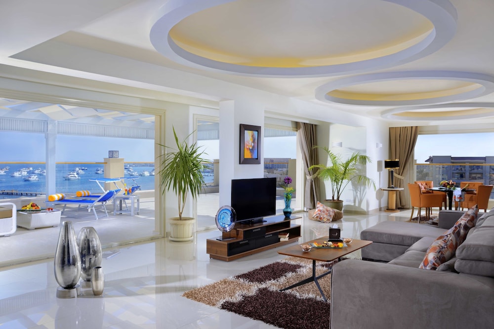 Jacuzzi Suite with Sea View