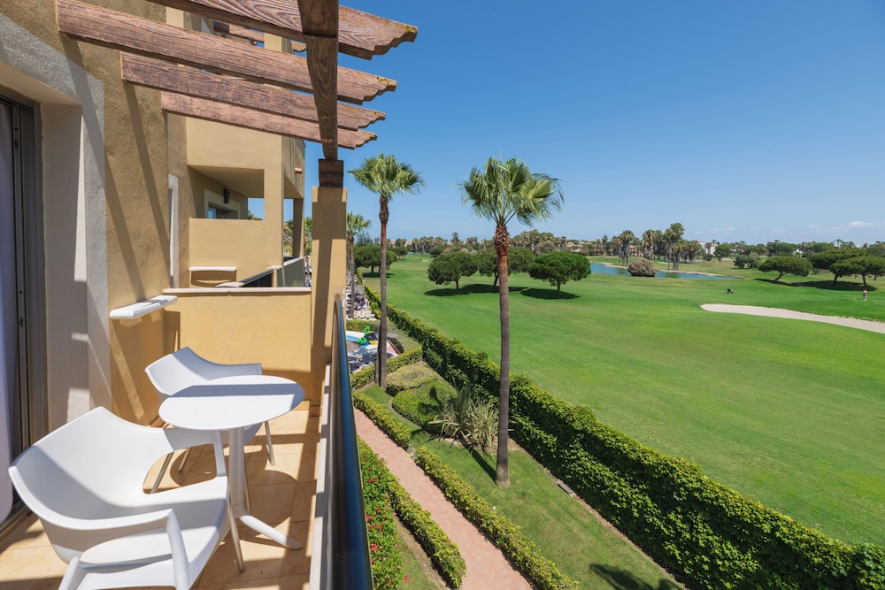 Double Room, Golf View - Photo 4