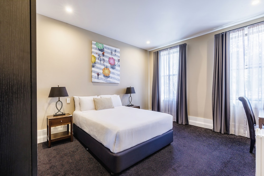 Standard Suite, 2 Queen Beds, Non Smoking photo 3