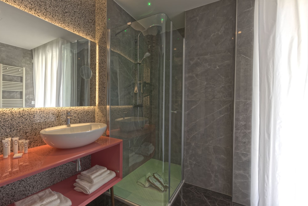 Deluxe Triple Room, Non Smoking, Sea View photo 3