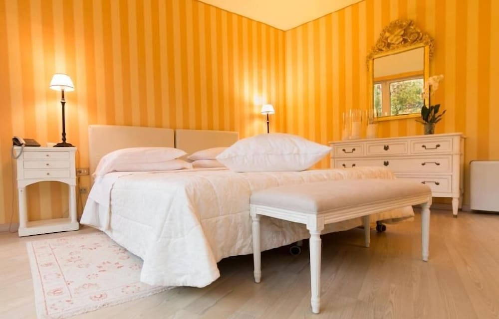 Deluxe Double Room - Photo 7