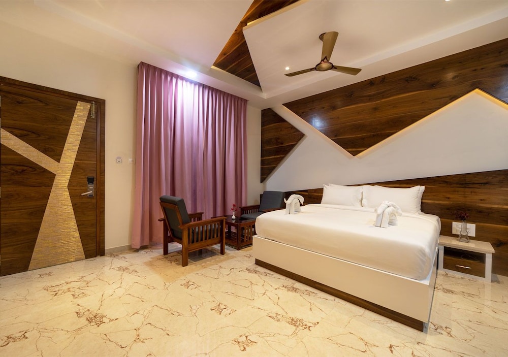 Luxury Room, 1 Queen Bed