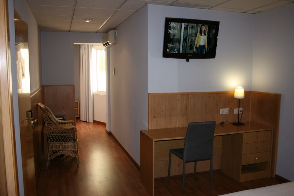 Grand Double Room, 1 Queen Bed photo 2
