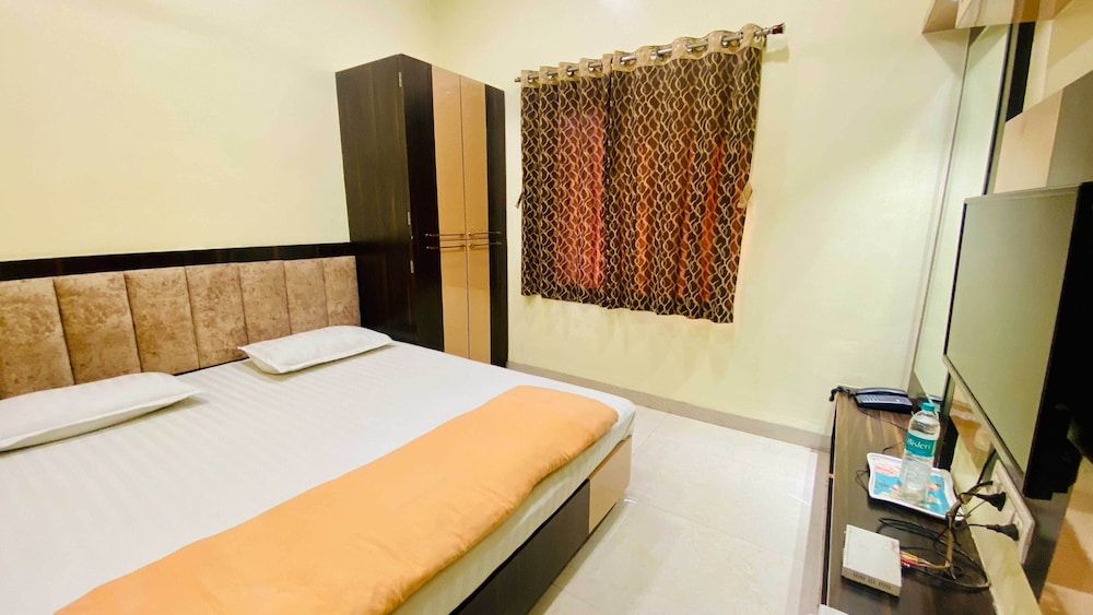 Deluxe Double Room, City View