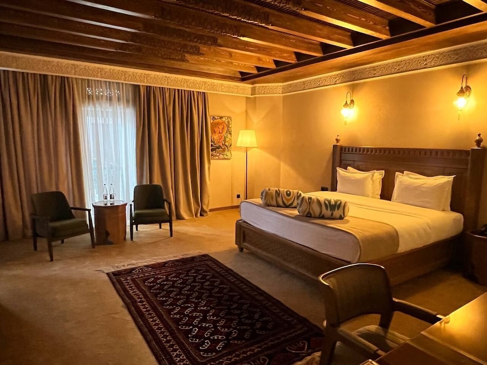 Deluxe Double or Twin Room photo 1