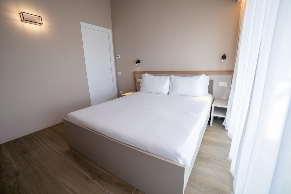 Deluxe Apartment, Terrace - Photo 3