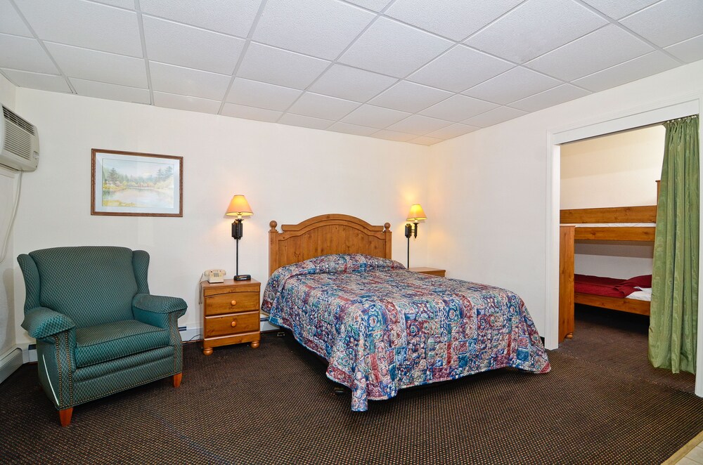 Suite, 1 Queen Bed, Bunk Bed Non Smoking - Photo 4