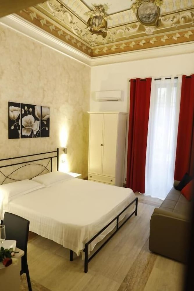Double Comfort, Queen Bed