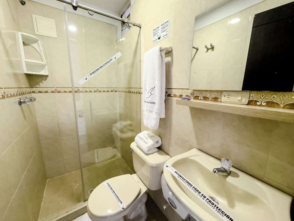Standard Twin Room photo 2