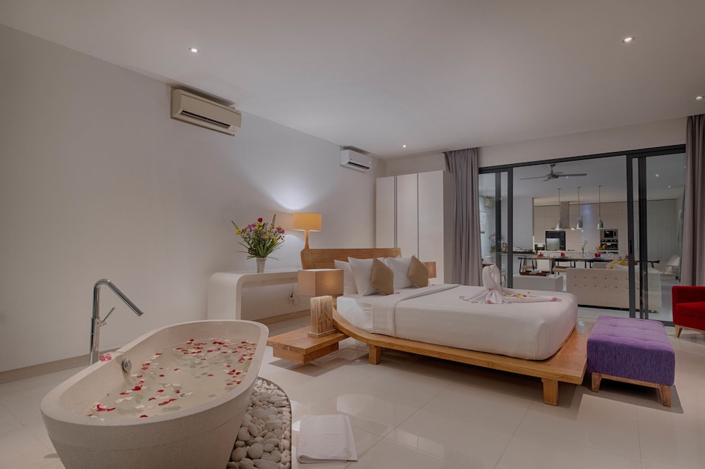 Comfort Villa, 3 Bedrooms, Pool View photo 2