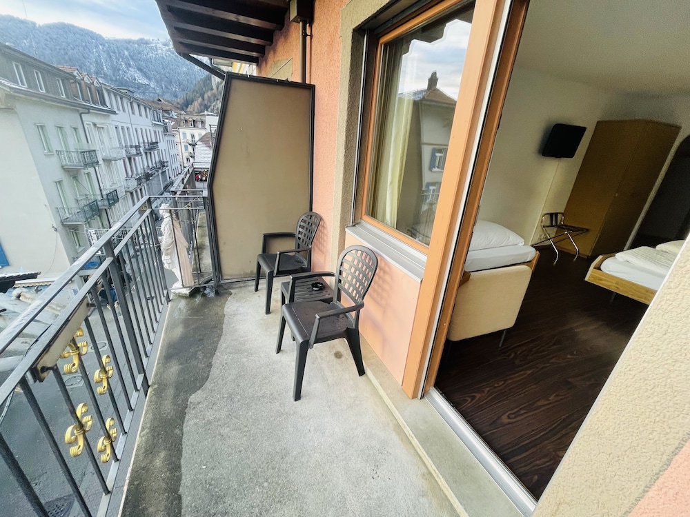Classic Triple Room, 1 Bedroom - Photo 3