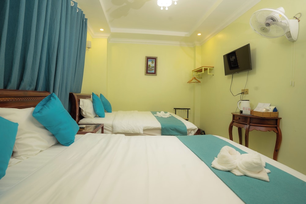 Family Quadruple Room, Air conditioning photo 1