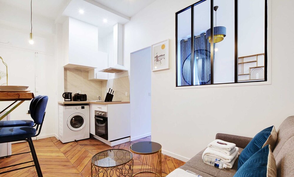 Apartment photo 2