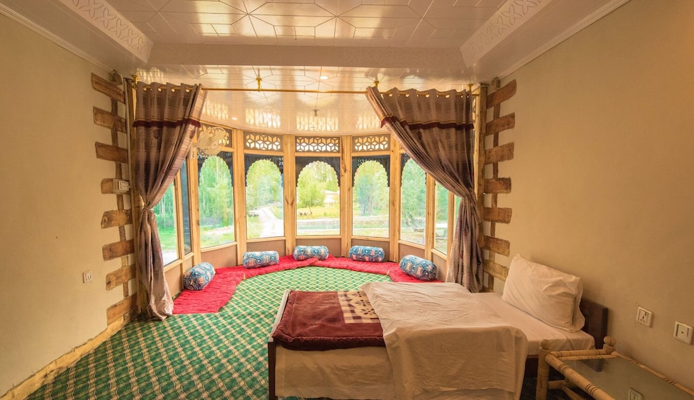 Deluxe Double Room - Photo 8