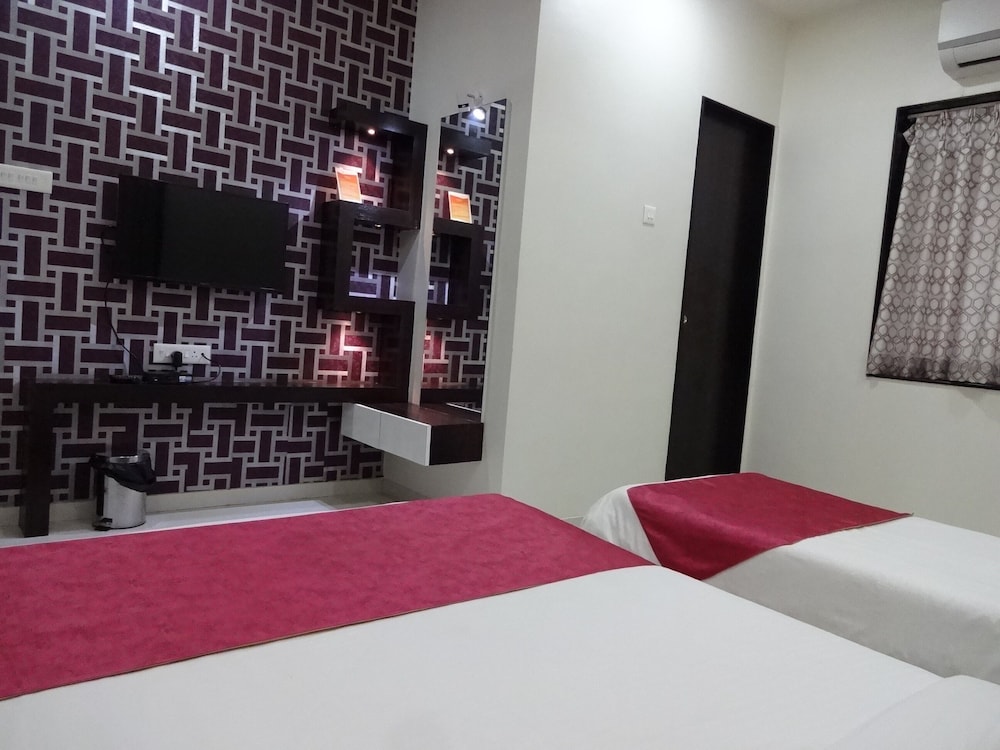 Deluxe Triple Room - Photo 1
