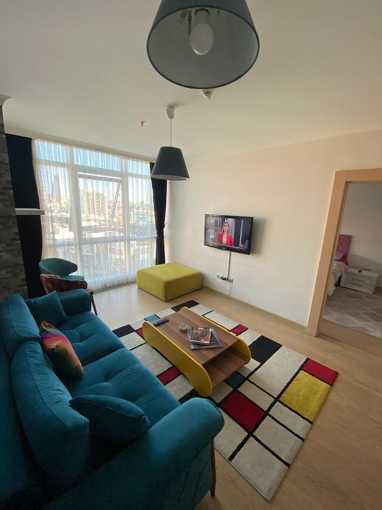 Luxury Apartment, 1 Bedroom, Smoking photo 1