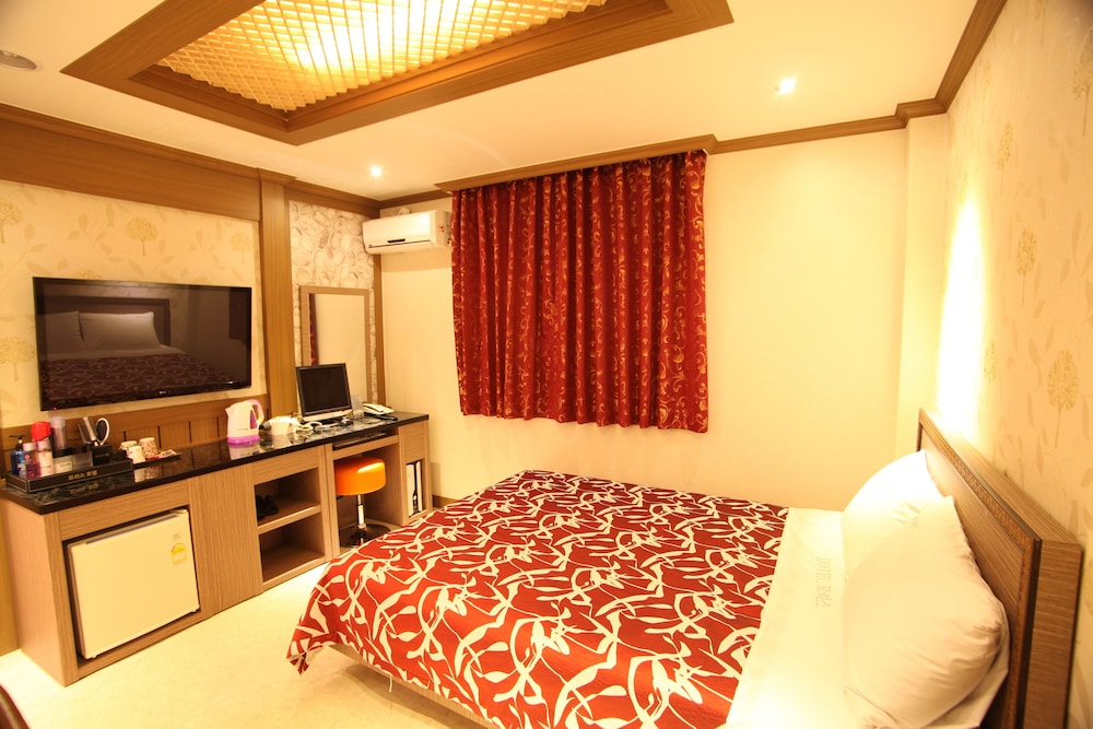 Standard Double Room photo 2