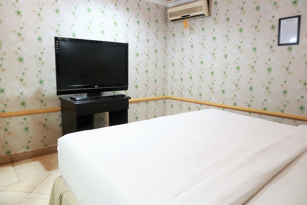 Superior Room, 1 King Bed - Photo 5