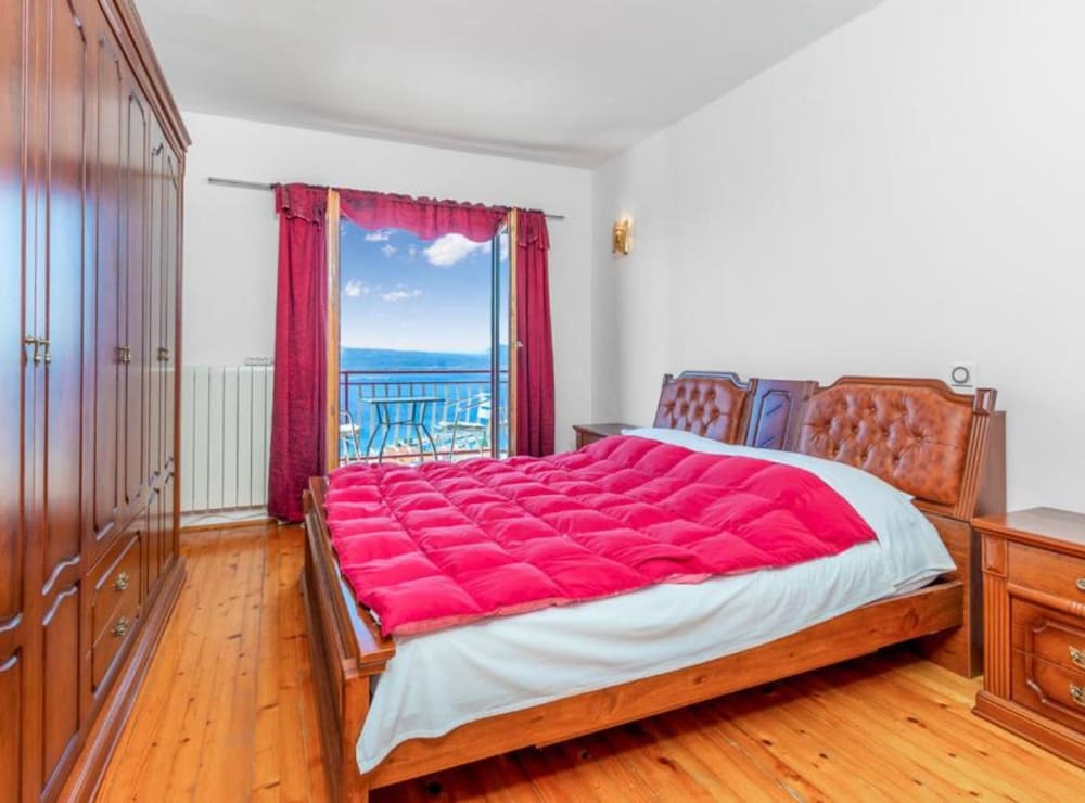 Apartment (Two Bedroom Apartment with Terrace an)