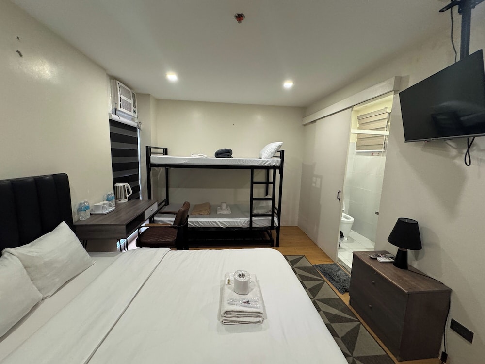 Family Room photo 3