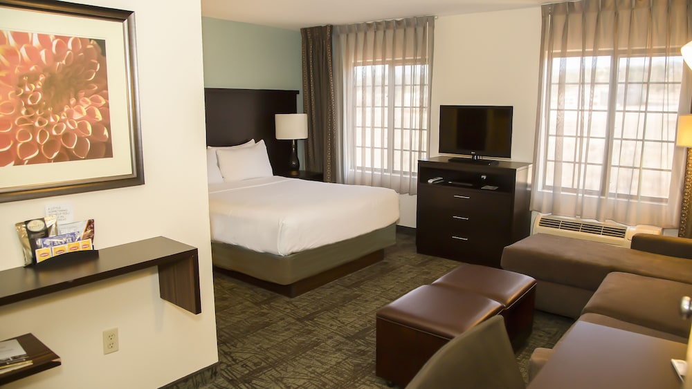 Studio Suite, 1 Queen Bed, Kitchen, Mountain View photo 1