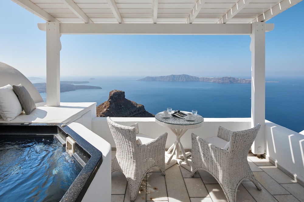 Superior Suite, Jetted Tub ( Caldera View) - Photo 4