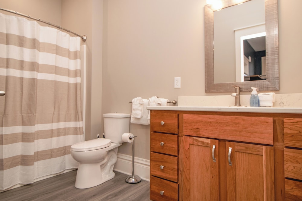 One Bedroom Apartment Unit 3 photo 2