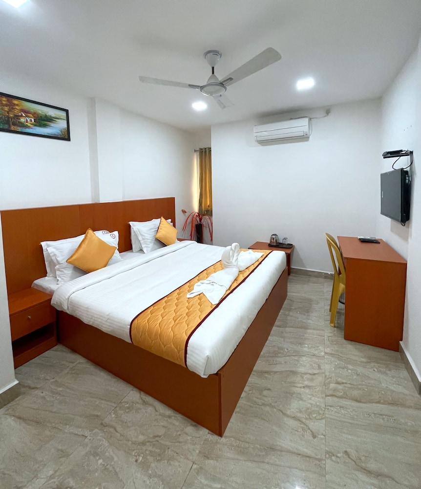 Deluxe Double Room, 1 Bedroom - Photo 12