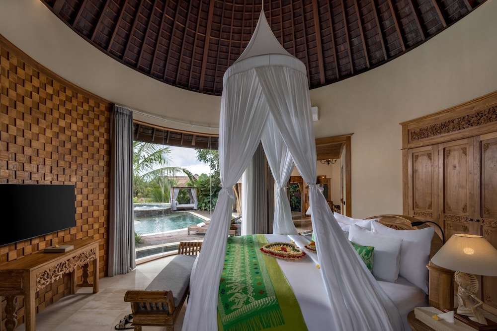 Luxury Royal Private Pool Villa with Jacuzzi with Daily Afternoon Tea photo 3