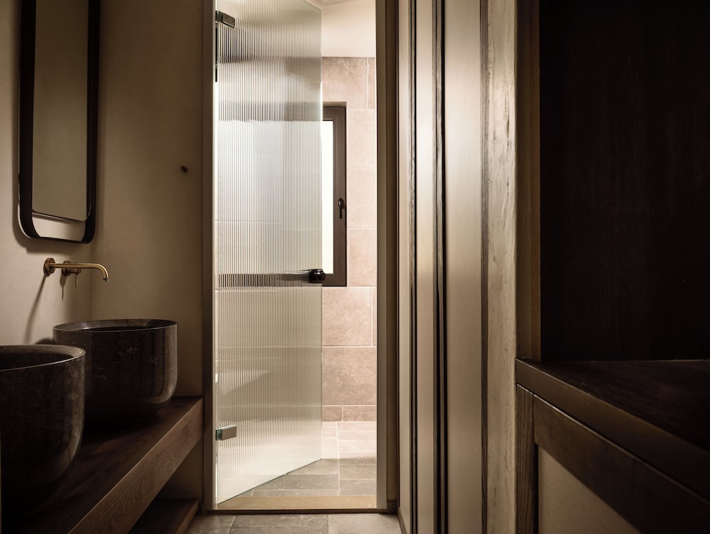 Honeymoon Suite with Hot Tub, Terrace and Sea View - Photo 7