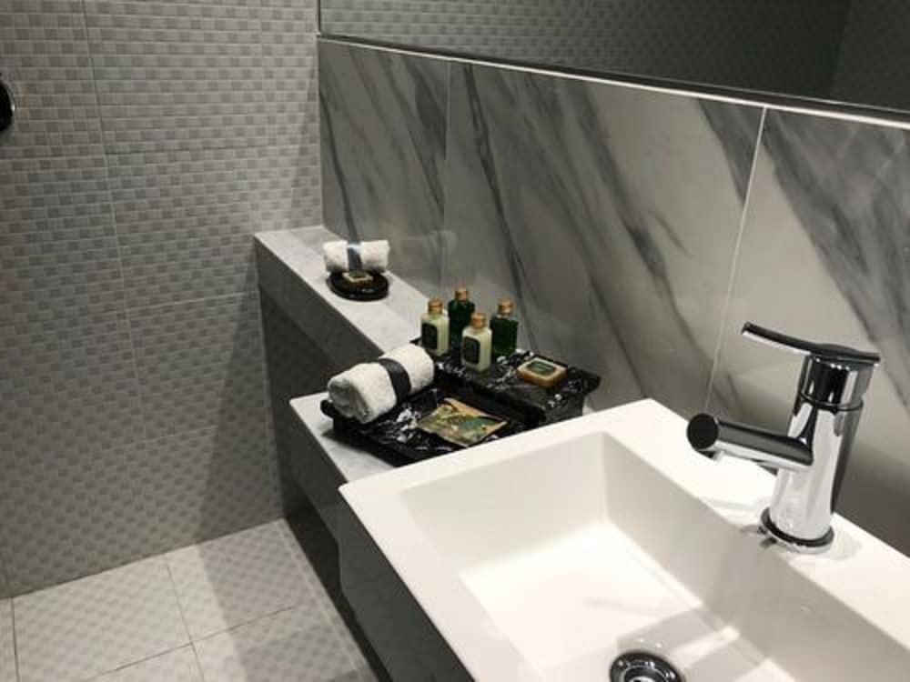 Luxury Room, Jetted Tub photo 3