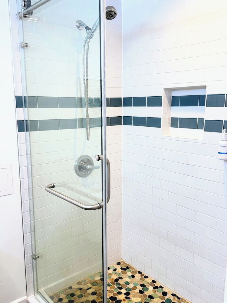 Executive Room, 2 Queen Beds, Jetted Tub - Photo 7