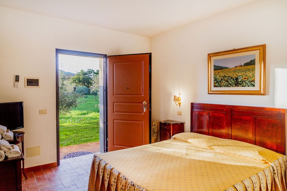 Comfort Room, 1 Bedroom, Air conditioning, Garden View photo 1