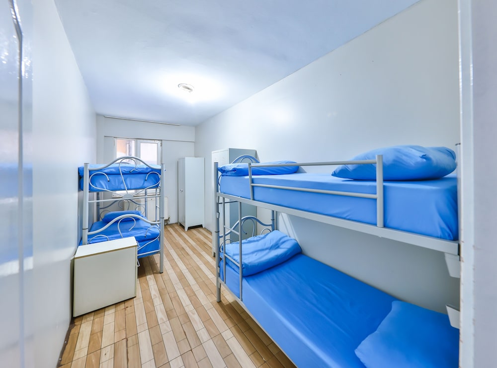 Economy Quadruple Room, Men only photo 1