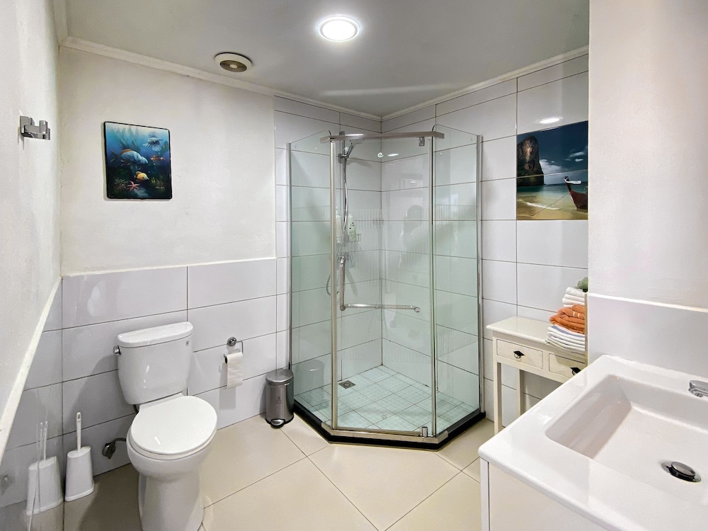 Economy Suite photo 3