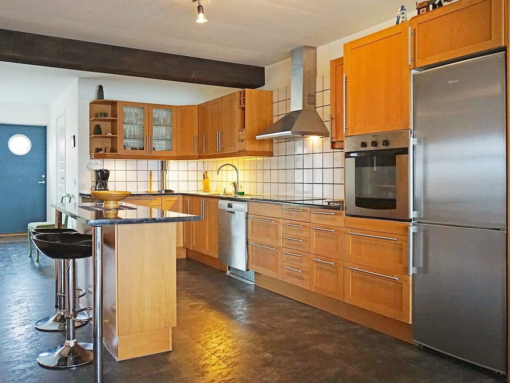 Classic House, 2 Bedrooms photo 2