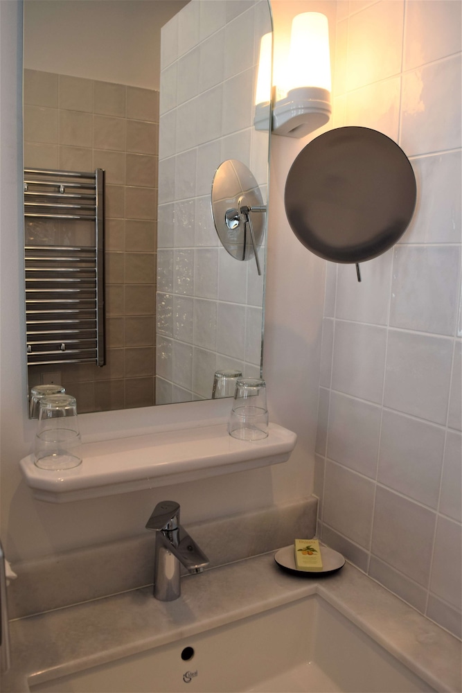 Comfort Room, 2 Twin Beds