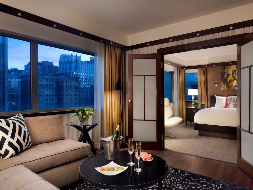 Suite, 1 Bedroom, Accessible - Photo 5