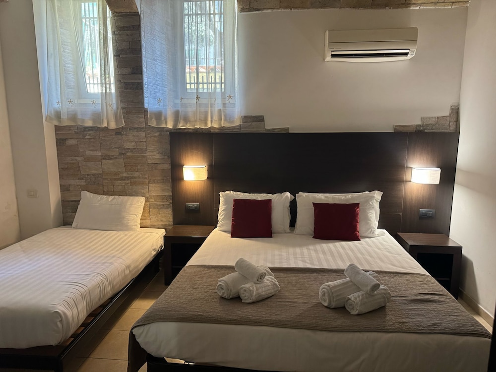Classic Triple Room