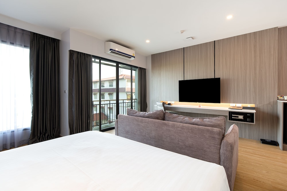 Srivaree Suite Room - Photo 7