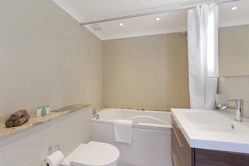 Four Bedroom Penthouse Apartment With Terrace photo 2