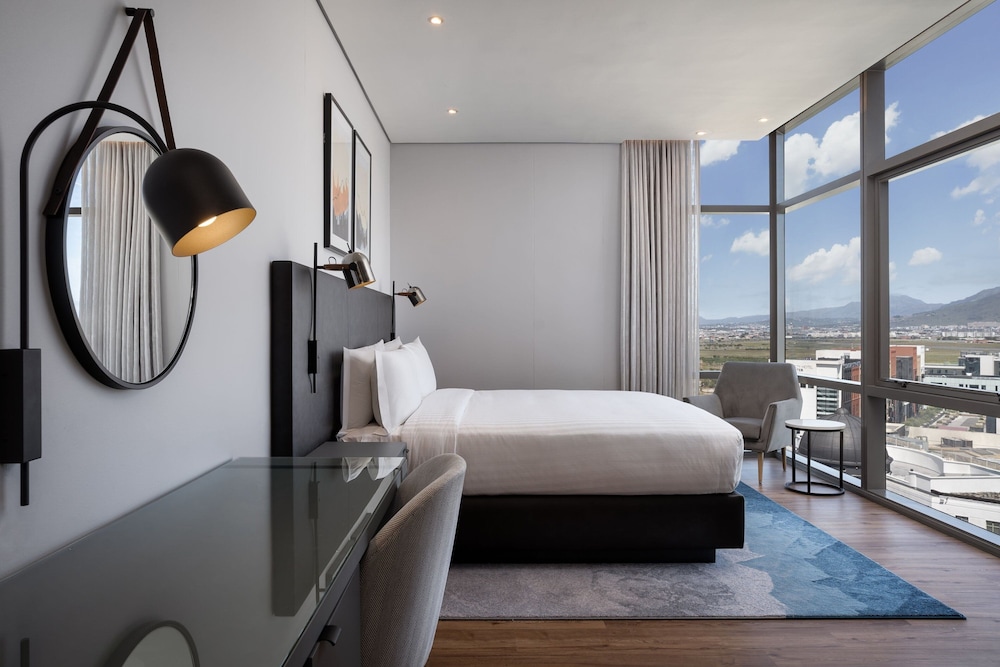 Room, 1 King Bed (View) - Photo 3