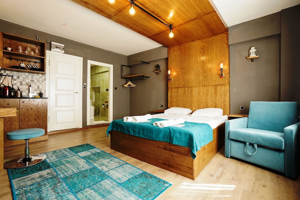 Junior Suite, Jetted Tub photo 3