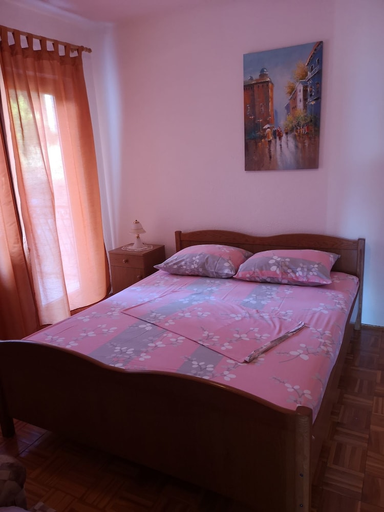 Apartment (1)