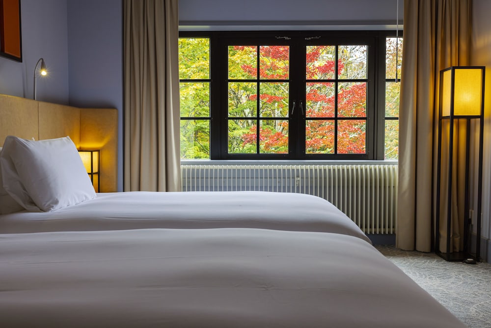 Courtyard Suite Room - Photo 5