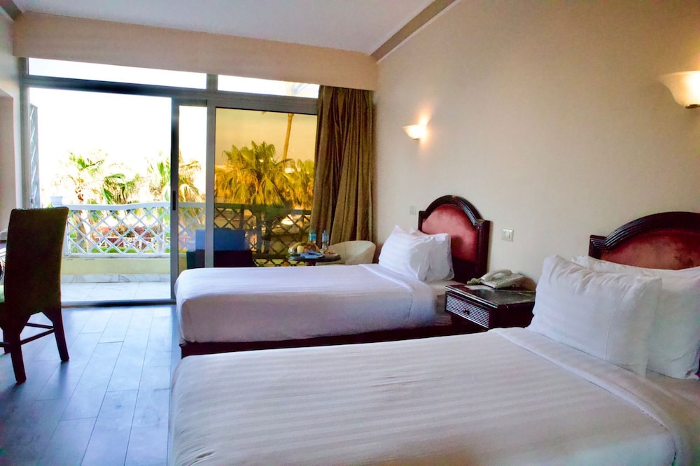 Standard Room Sea Side View photo 2