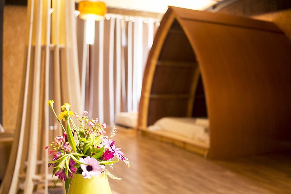 Design Studio, Multiple Beds, Kitchen, Garden View photo 2